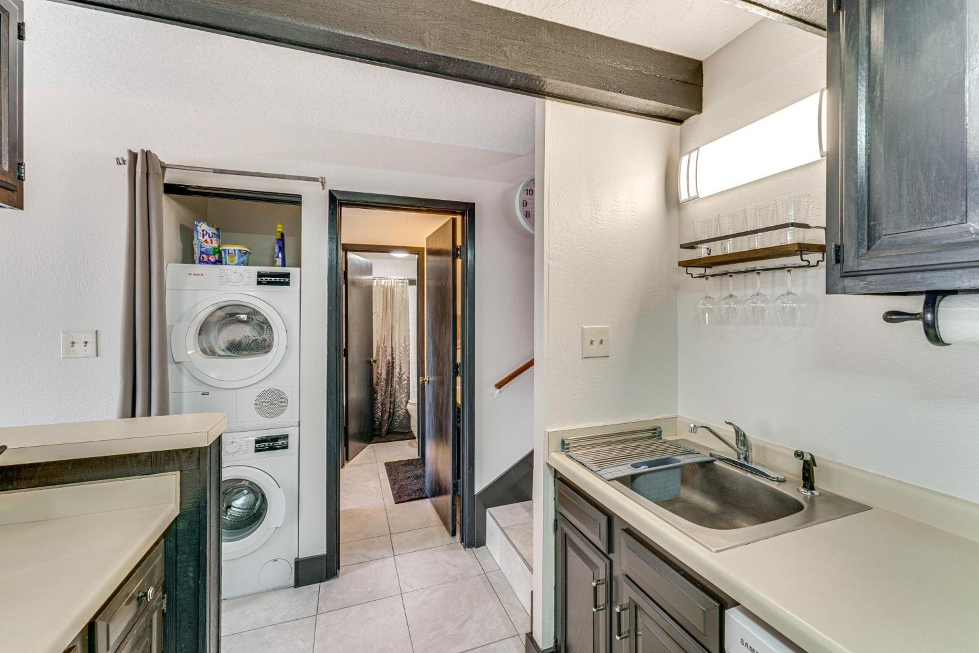 Angel Fire Mountain Condo Steps To Ski Resort! 외부 사진